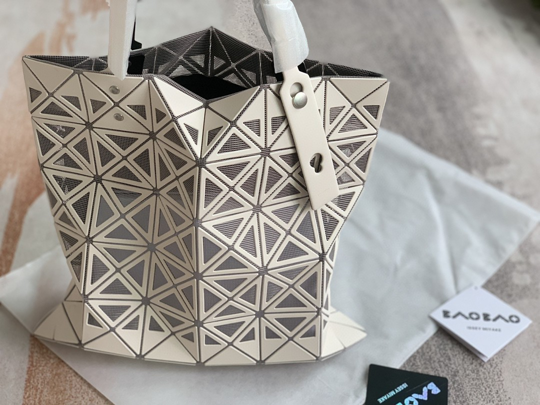 copy-1729752350-closet7202nd_EC82ACECA784_20230923_2.jpg