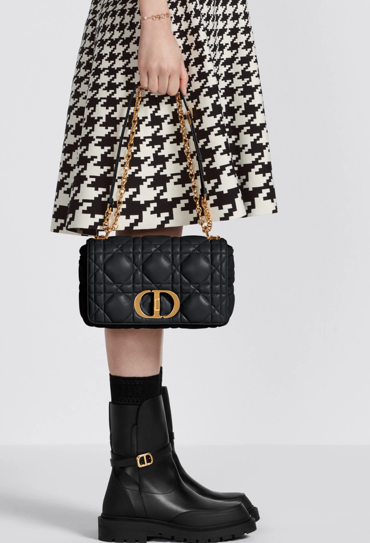 copy-1729739873-closet7202nd_EC82ACECA784_20240406_4.jpg