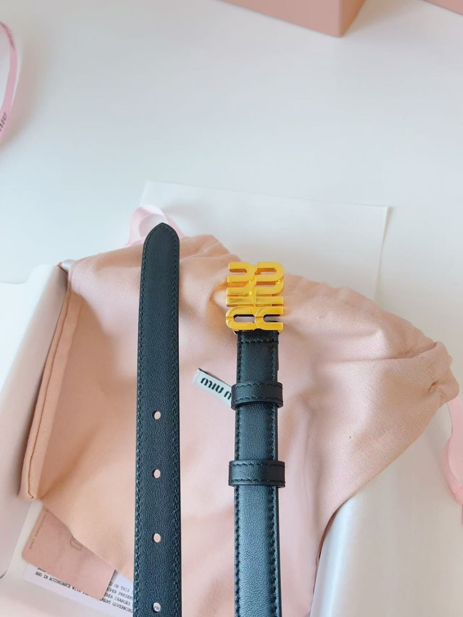 MIU 여성 가죽 벨트11.jpg