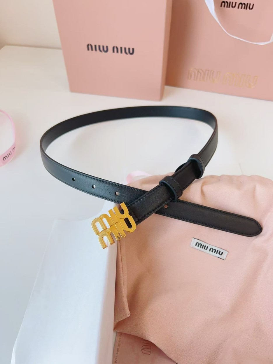 MIU 여성 가죽 벨트12.jpg