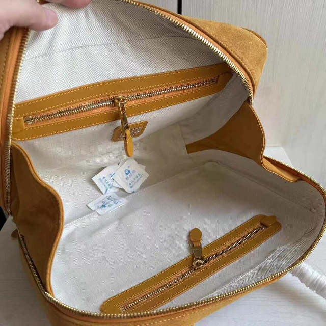 1763536035369.jpg