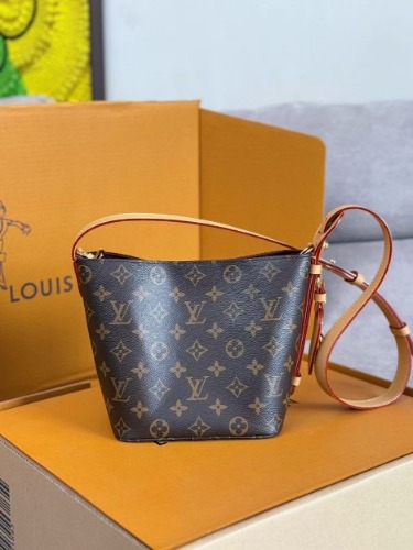 938 루 LOU (는)
