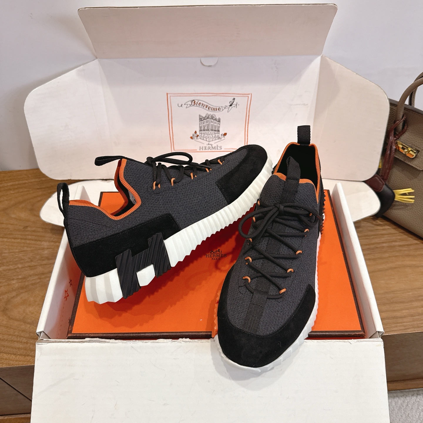 906 에 HER 남녀공용 26 S/S 스니커즈 시리즈