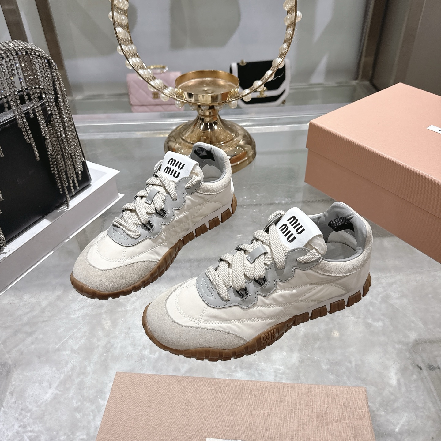 949 미 MIU 타이어 테크니컬 페브릭 및 스웨이드 스니커즈